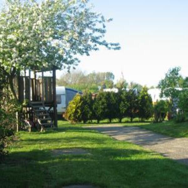 Appartementhaus und Campingplatz "Olendiek"