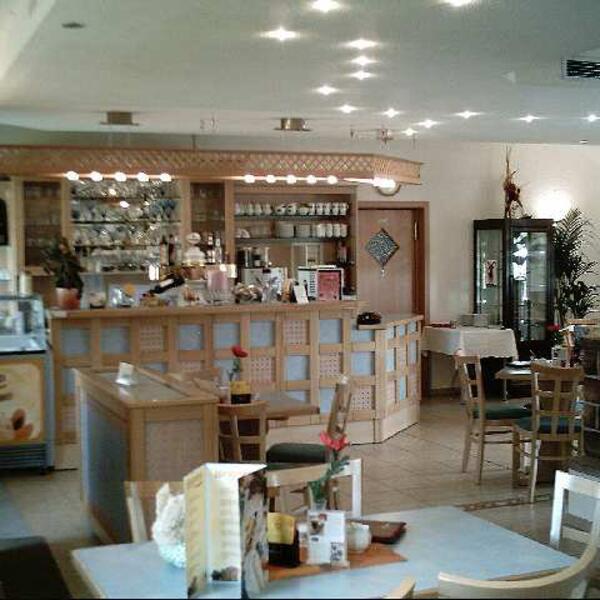 Restaurant & Pension "Zum Storchennest"