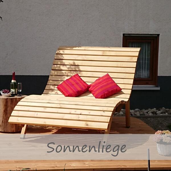 Sonnenliege im Garten