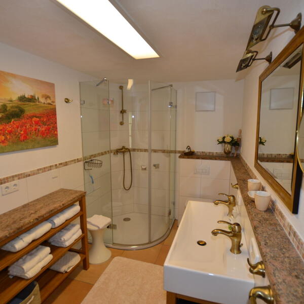 Ferienwohnung Rosengarten im Ferienhaus Carola