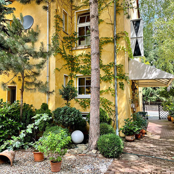 BLOO TOMATO - Pension und Ferienzimmer