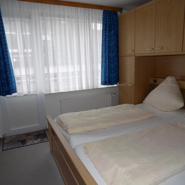 Schlafzimmer mit Balkon