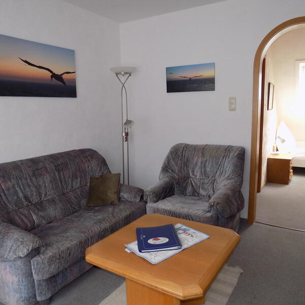 Wohn-/Essbereich mit Balkon