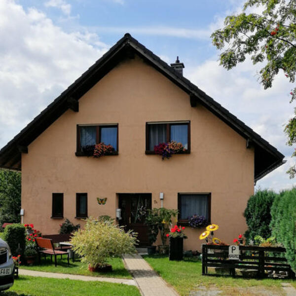Unser Haus mit Parkplatz 