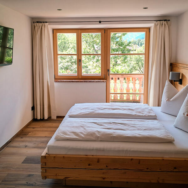 Gästehaus Becher  Ferienwohnung "Servus"
