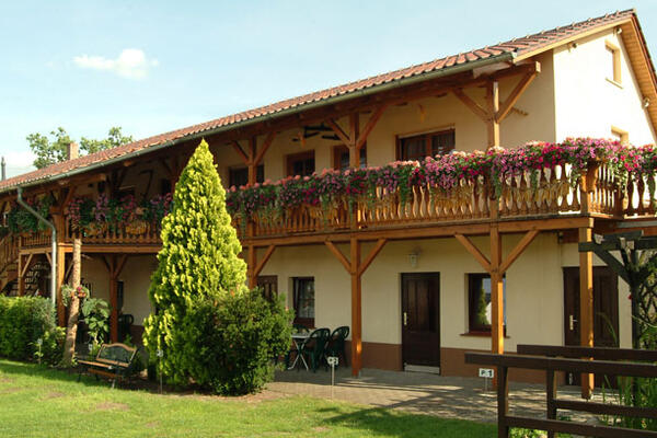 Pension & Wellness am Storchennest