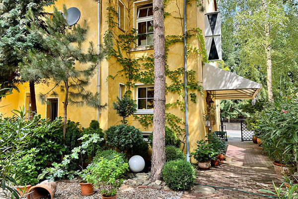 BLOO TOMATO - Pension und Ferienzimmer